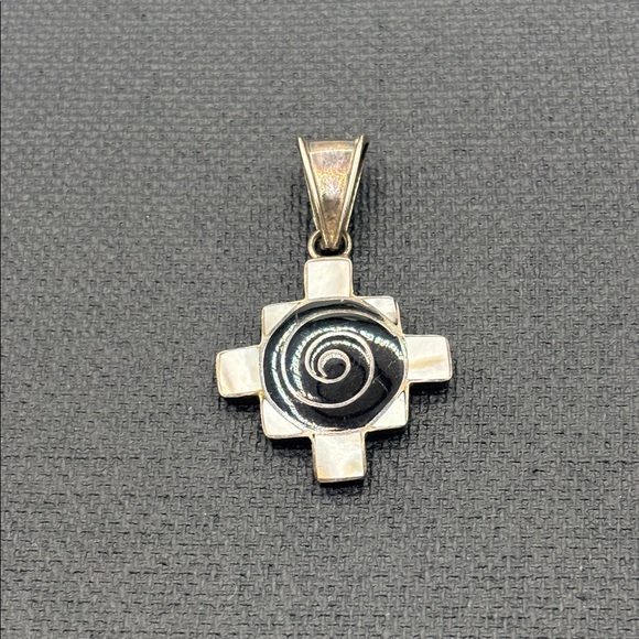 VTG 950 sterling silver Peruvian Chakana black onyx w/mother of pearl inlay boho - Picture 8 of 11